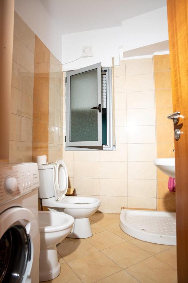 Colombo'S Apartment Vlorë Dış mekan fotoğraf